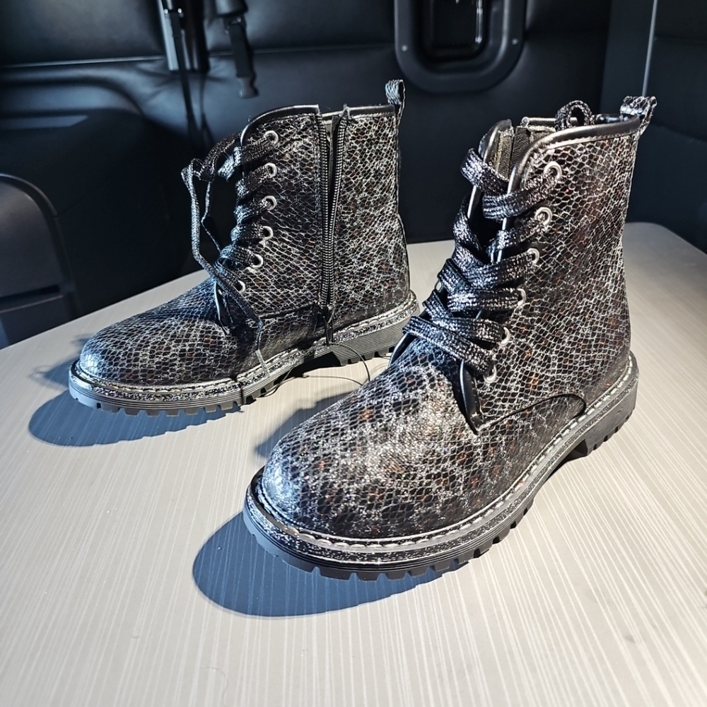 DV Dolce Vita Elizabeth Girls 3 Nordstrom Boots Black Silver Glitter Leopard NEW